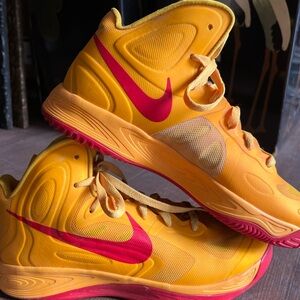 Nike Zoom Hyperfuse 2012 basketball shoe univ gold red colors Nike sneakers